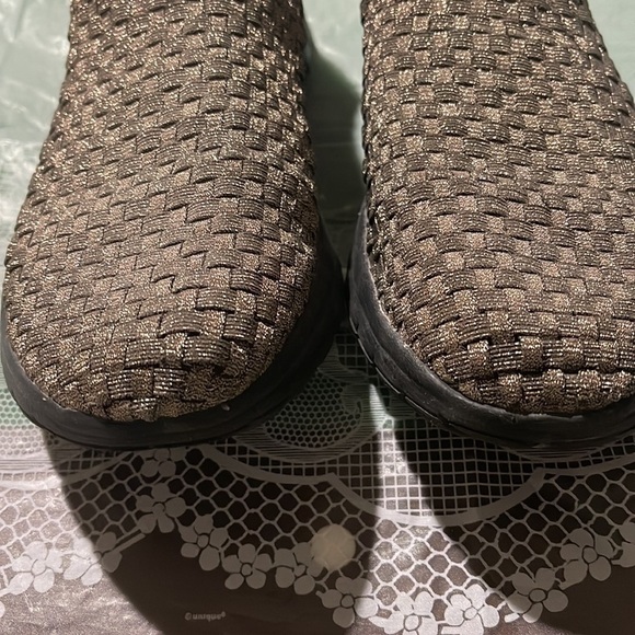 KHOMBU Womens Sneakers Very Light Weight And Comfy Sz 8 - Picture 9 of 9